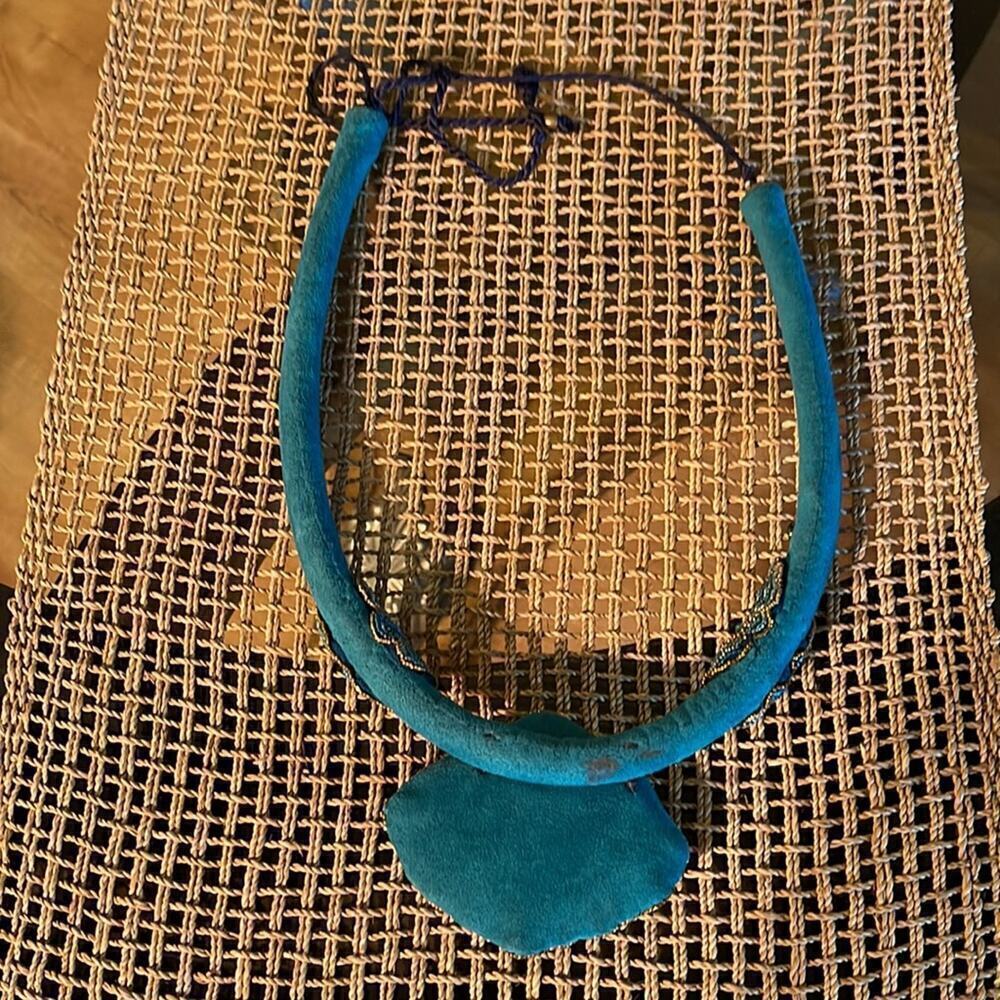 Necklace vintage - One of a kind teal suede and Bronze & teal beading - Picture 3 of 3